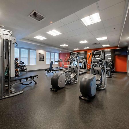 Hampton Inn & Suites Дюпон Экстерьер фото